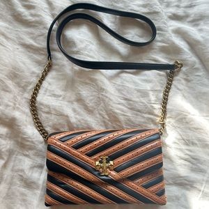 TORY BURCH Kira Chain Wallet crossbody